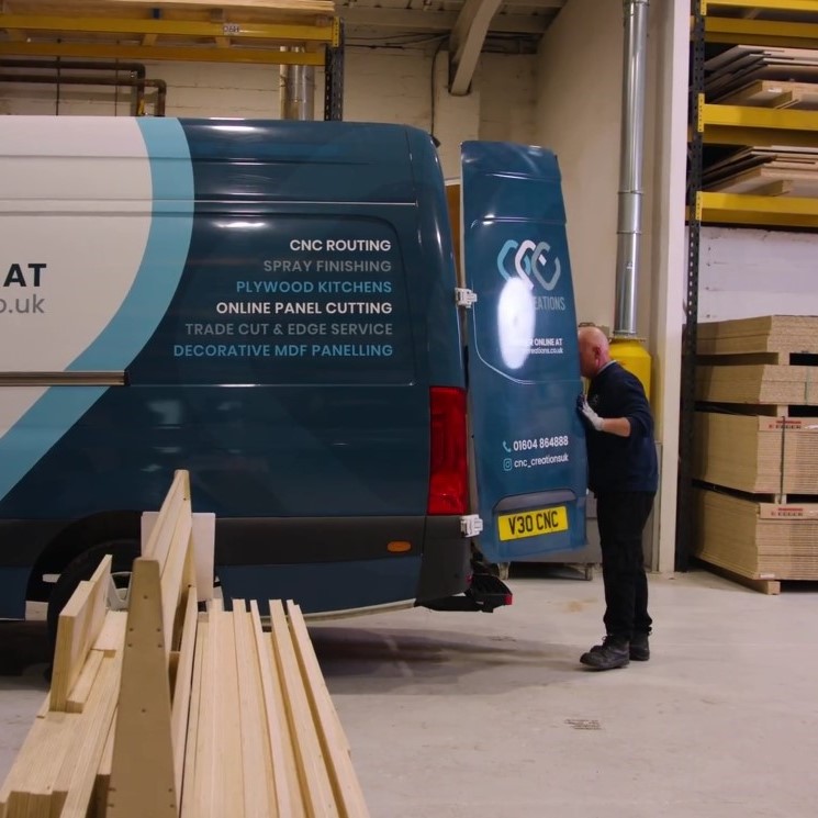 delivery driver loading=